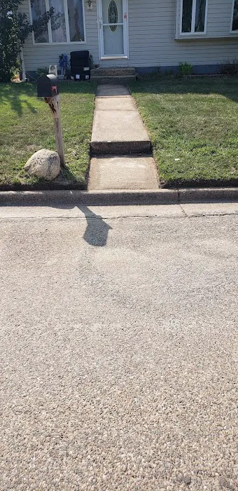 T's Turf Cuts Picture 6