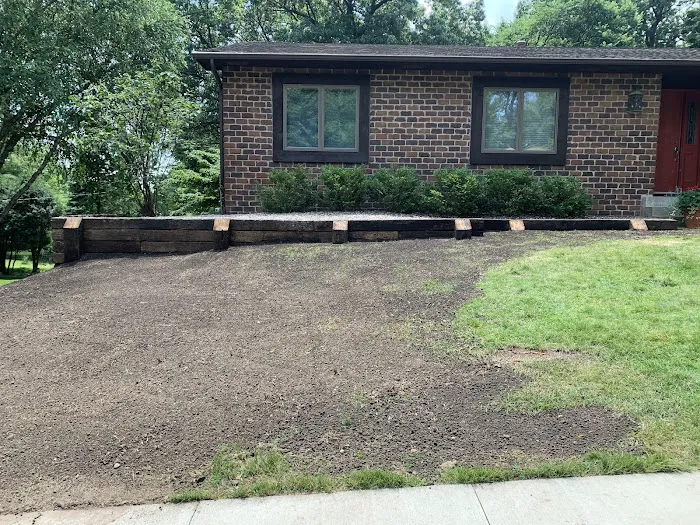 Diamond Edge Lawn Picture 4