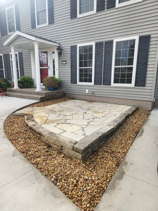 BladeWorks Landscaping Picture 1
