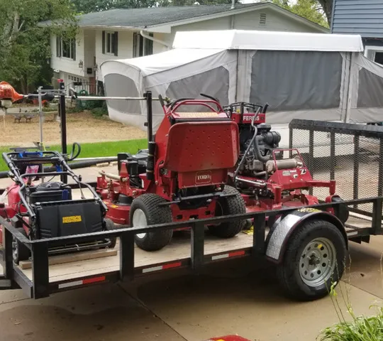 Cedar River Lawn Care Picture 1