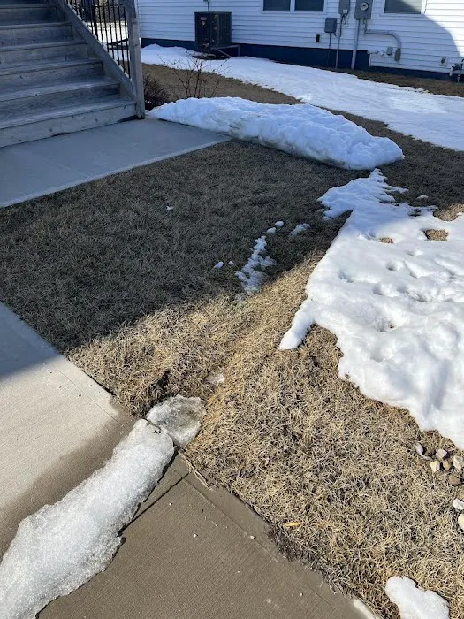 Greg's Lawn & Landscaping Picture 3