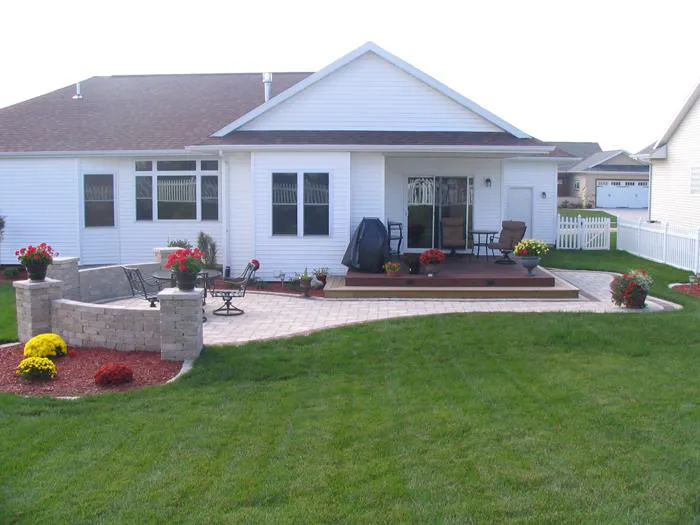 Greg's Lawn & Landscaping Picture 1