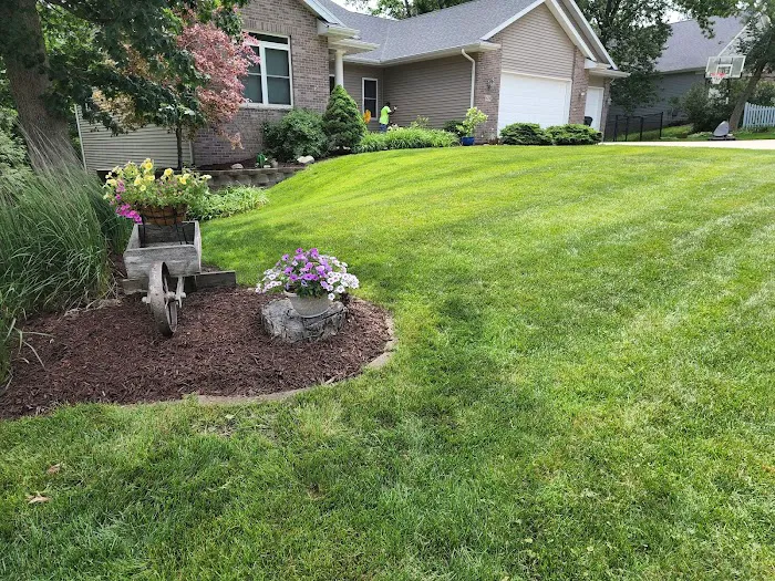 Yardman Landscaping & Lawn Care Picture 4