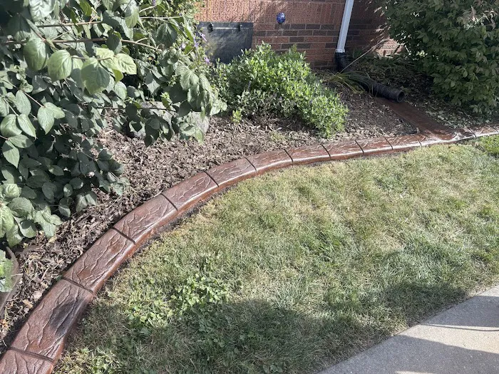 Arrow Curb Picture 2