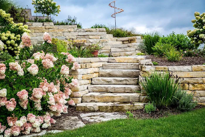 Wells Hollow Landscaping Picture 7