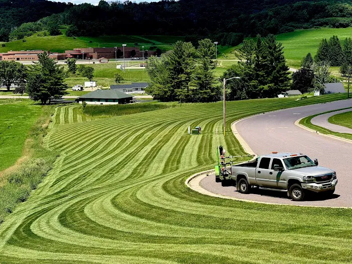 Horner Lawn Services Picture 2