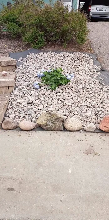 Lulich Landscaping Picture 2