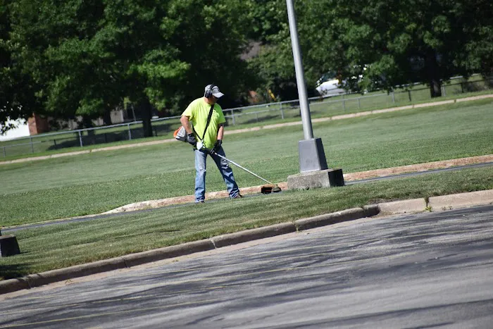 Greg's Lawn Mowing Service, LLC Picture 4