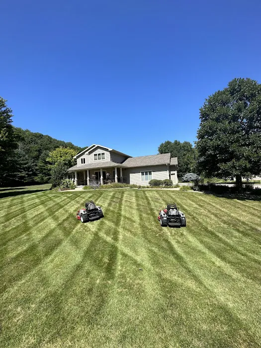 CCL Lawncare LLC Picture 3