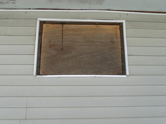 Reeves Painting & Maintenance Picture 3