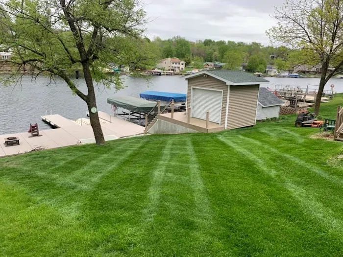 Roudabush Lawn Care, LLC Picture 6