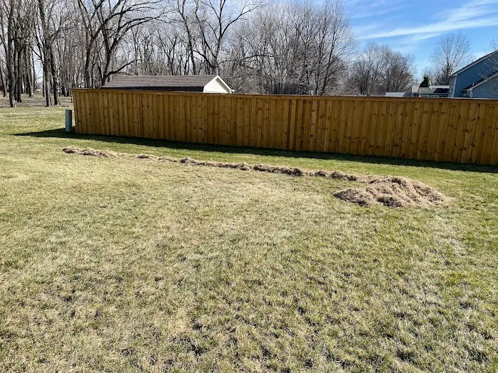 LC HOME & LAWN Picture 9