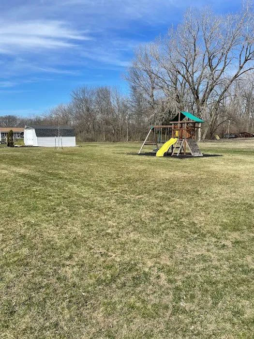 LC HOME & LAWN Picture 5