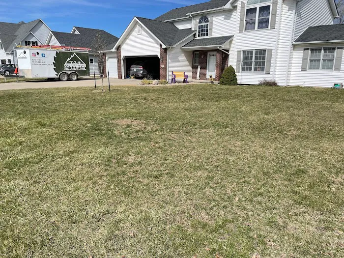 LC HOME & LAWN Picture 4