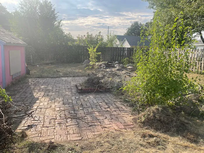 LC HOME & LAWN Picture 3