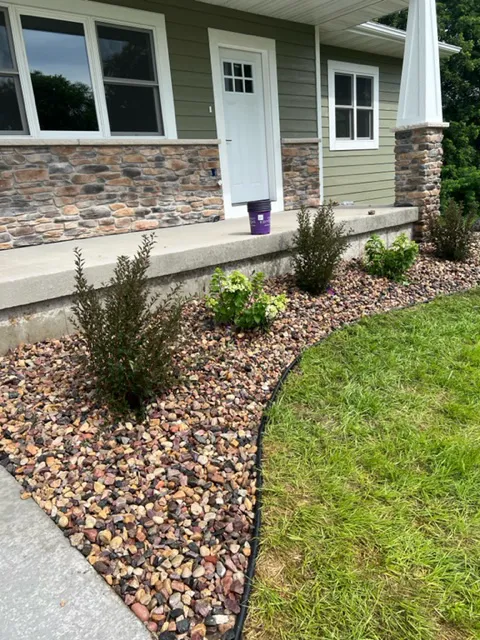 Adler Landscaping Picture 4