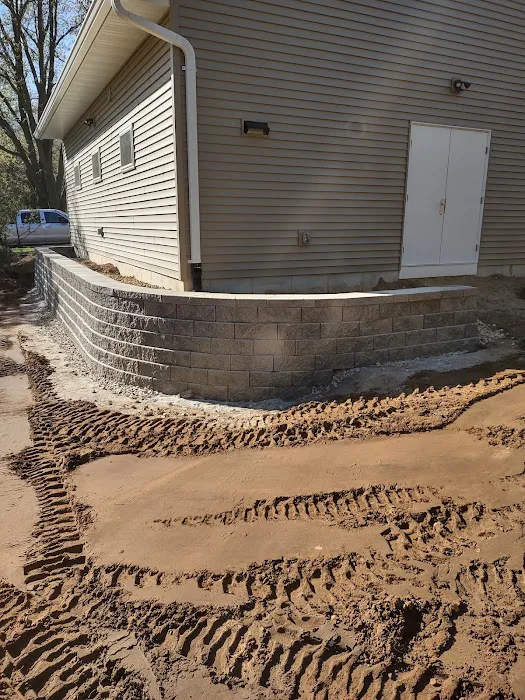 Legends Landscaping and Excavating LLC Picture 4
