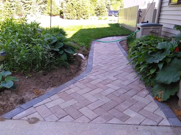 Skyrunner Lawn & Service LLC Picture 2