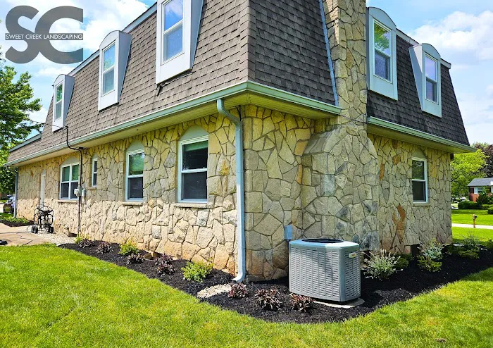 Sweet Creek Landscaping Picture 2