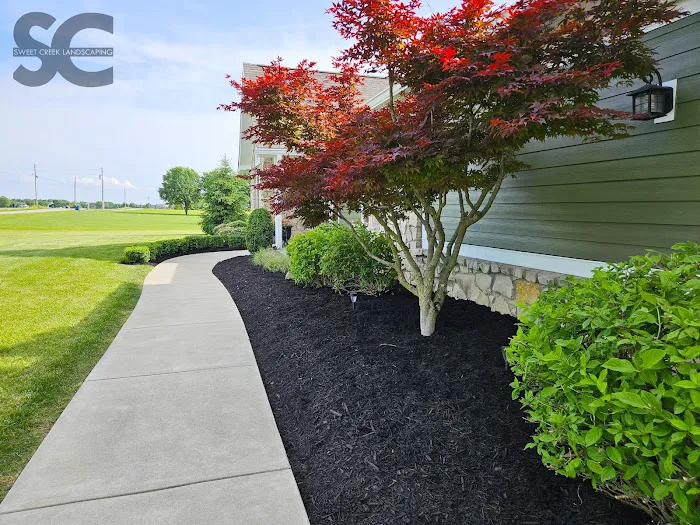 Sweet Creek Landscaping Picture 3