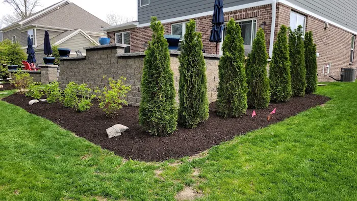 Lyons Lawncare & Landscape LLC Picture 2
