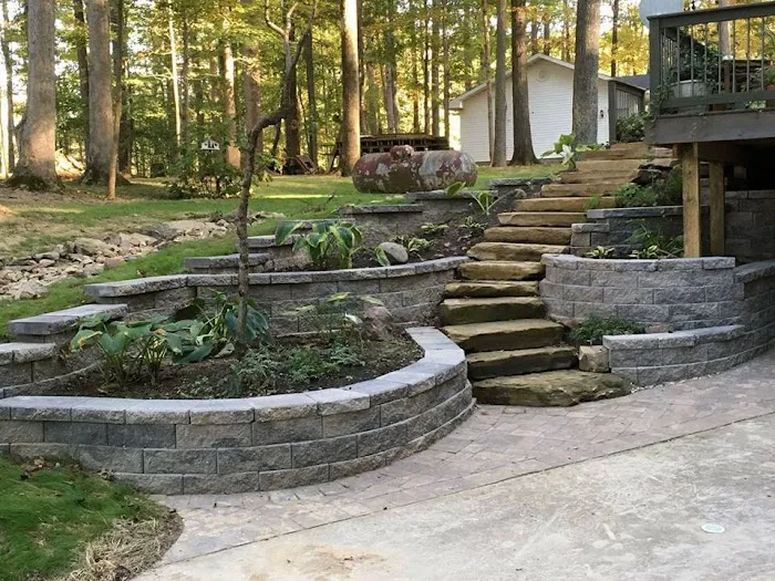 Morin's Landscaping Picture 9