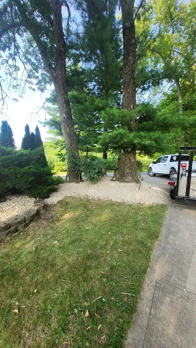 Premier Home and Lawn Maintenance Picture 2