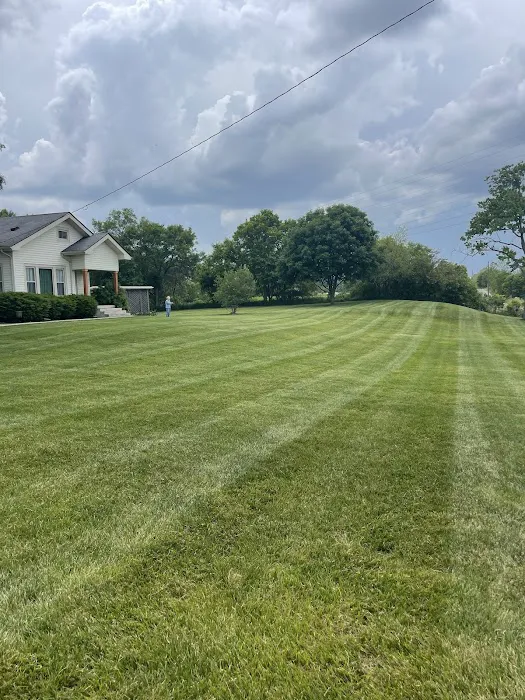 ACL Lawn Care Group Llc Picture 3