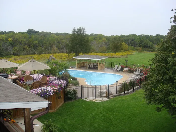 Walker's Lawn & Landscaping Picture 1