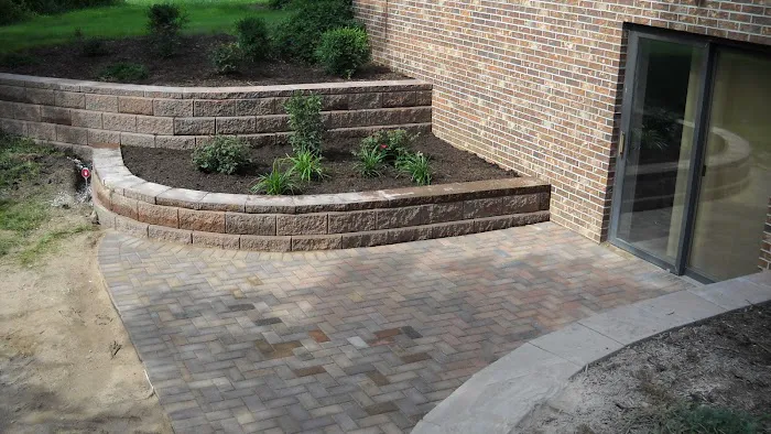 Walker's Lawn & Landscaping Picture 5