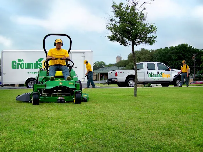 The Grounds Guys of Decatur, IL Picture 2