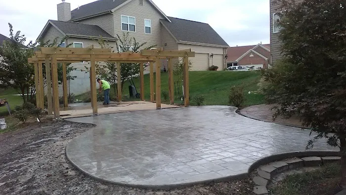 Green Leaf Lawn Care Picture 1
