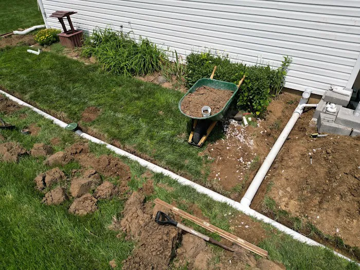 Eden Lawn & Landscaping Picture 3