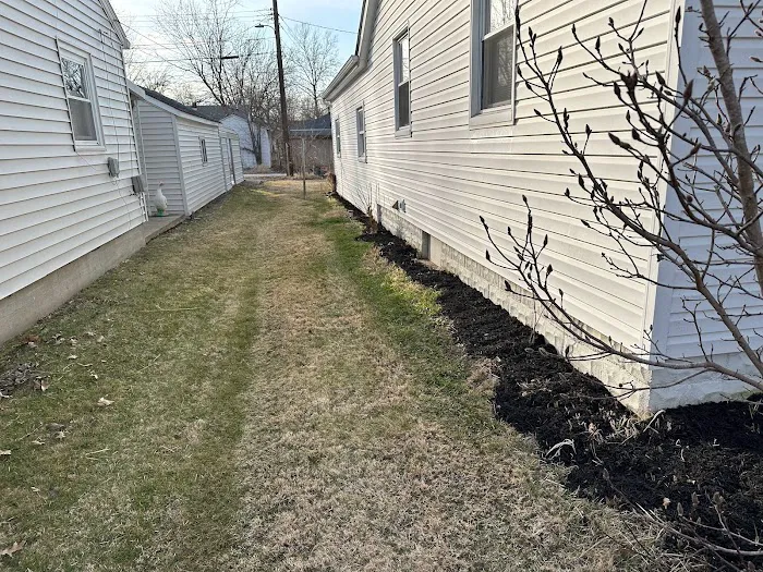 Hanson's Lawn Care Picture 7