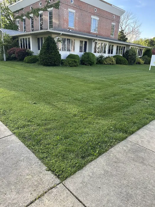 Hanson's Lawn Care Picture 6