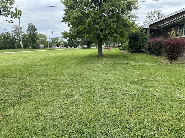 Hanson's Lawn Care Picture 8