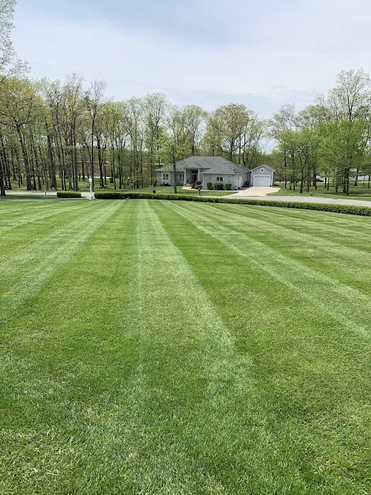 Davis Lawn Care Picture 6