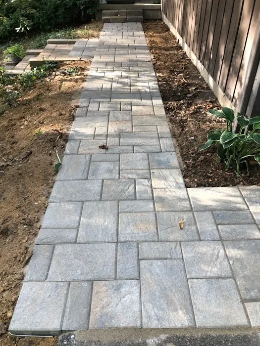 M&M landscaping Picture 2