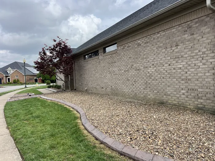 Gish Lawn & Landscape Picture 9