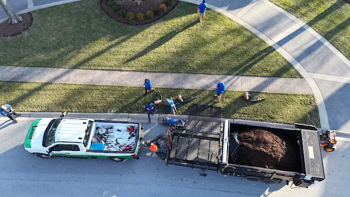 Joe's Lawn Care Picture 2