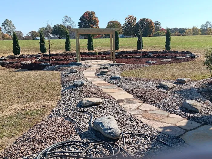 Mac's Mowing & Landscaping Inc Picture 10
