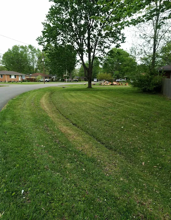 Elite Lawn Care Specialists LLP Picture 1