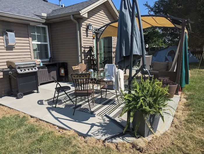 Deep Roots Lawn Care & Landscaping Picture 5