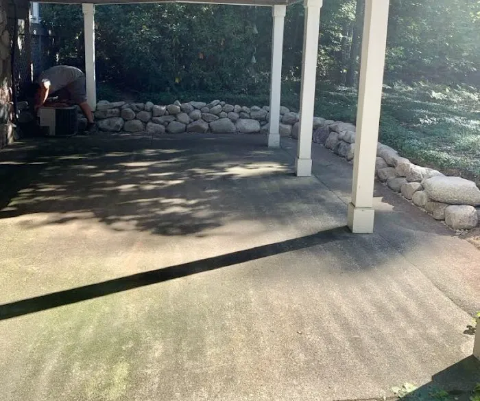 E & J Lawn Services Picture 8