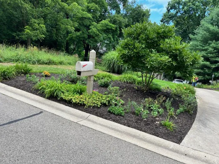 Gull Lake Lawn Pros LLC Picture 5