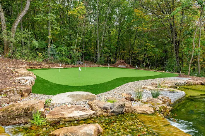 Platinum Ponds & Landscaping Picture 1