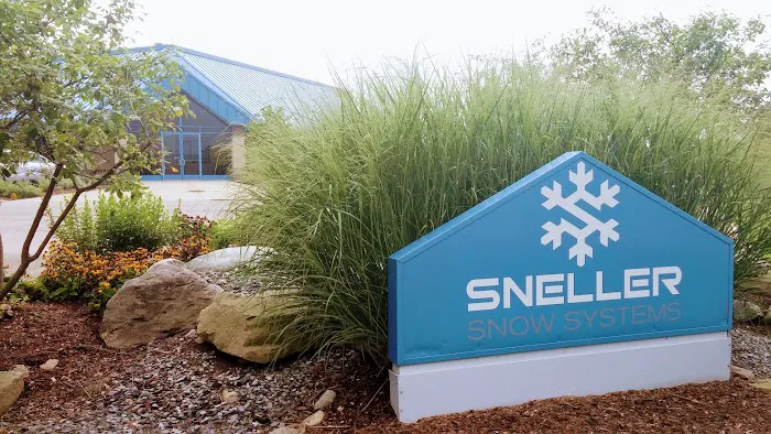 Sneller Snow & Grounds Picture 4