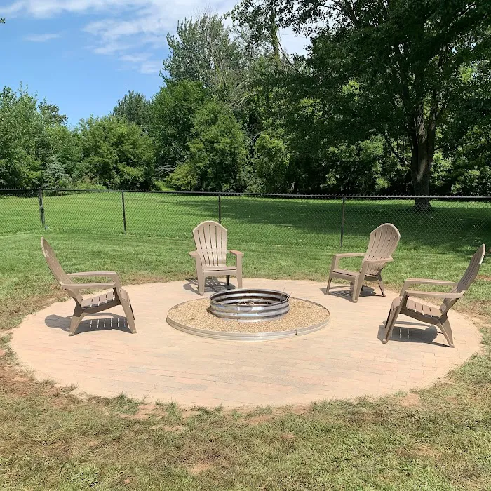 Vans Lawn Maintenance llc Picture 1