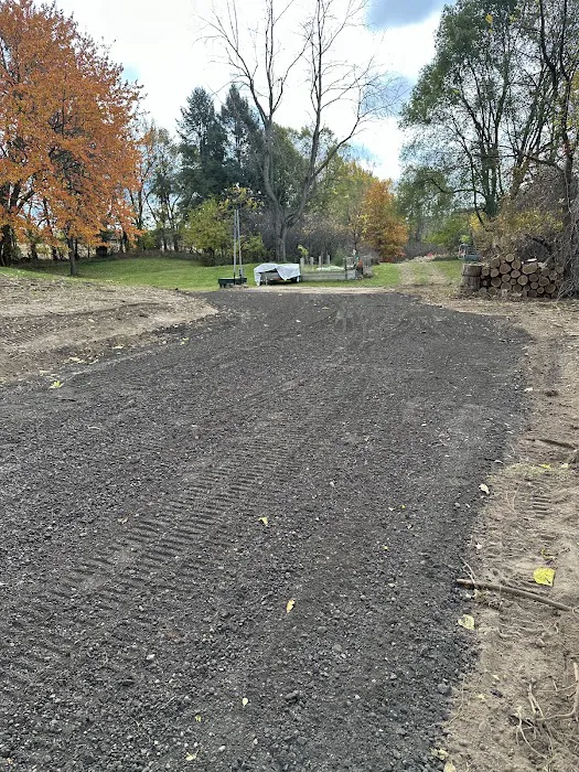 Vans Lawn Maintenance llc Picture 2