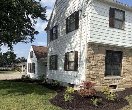 Riley's Lawn and Landscape